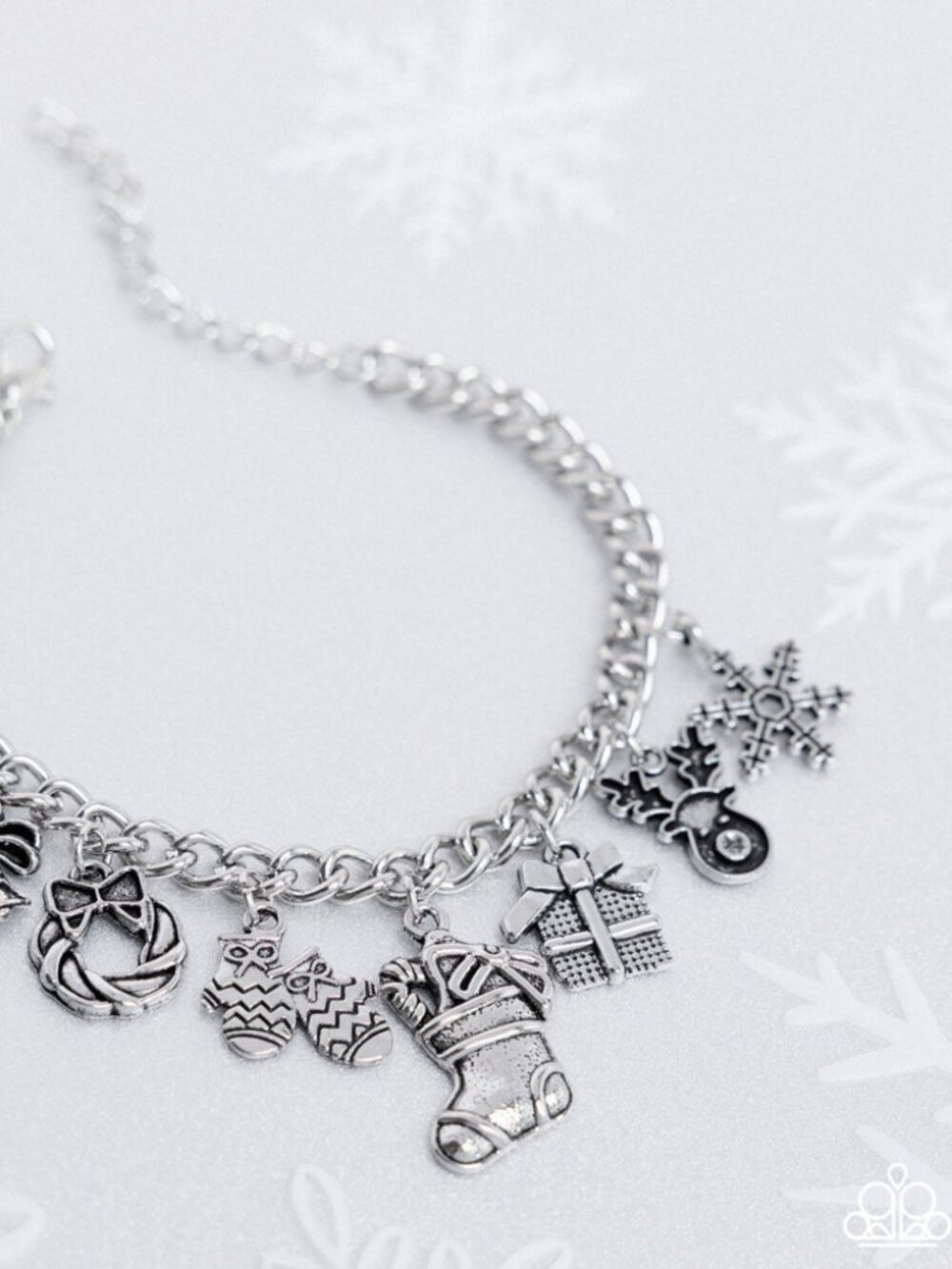 Christmas Classics - Bracelet - Paparazzi Accessories